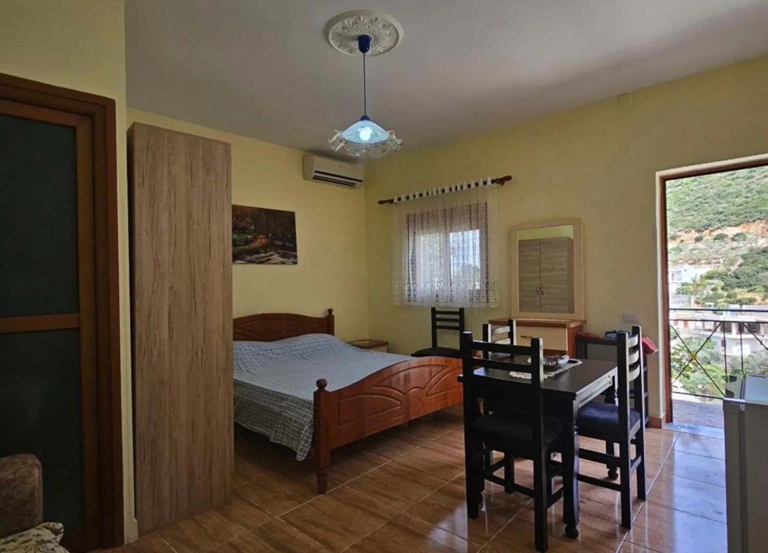 Mesaiz Apartment Vlore