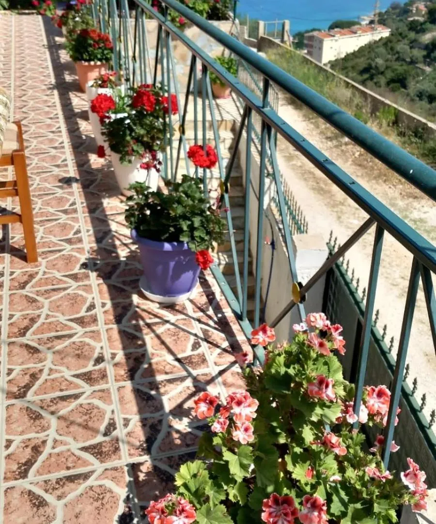 Mesaiz Apartment Vlore