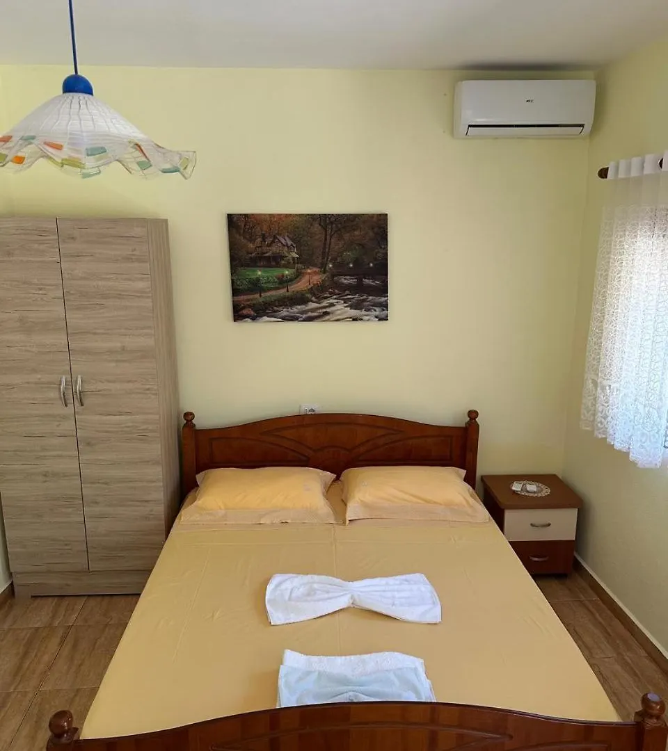 Mesaiz Apartment Vlore