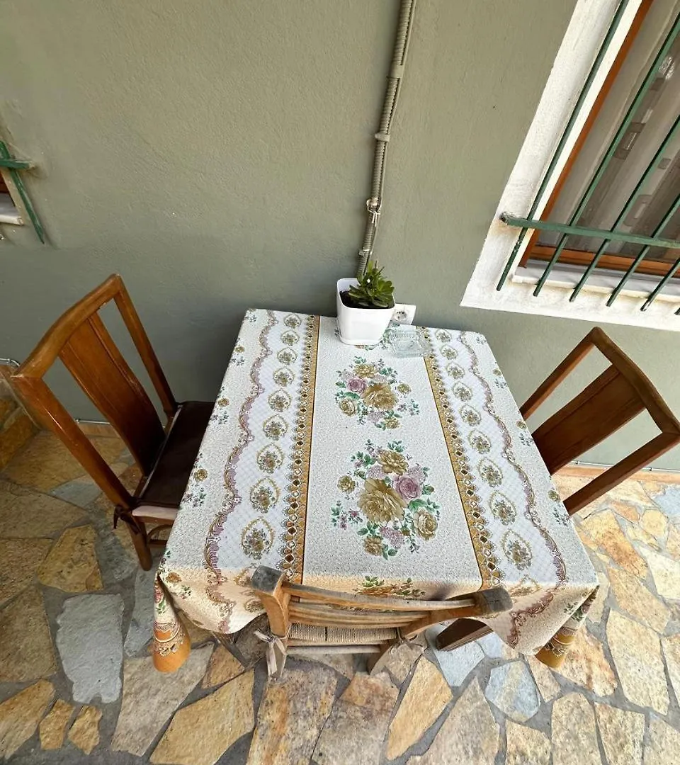 Mesaiz Apartment Vlore 0*,  Albania